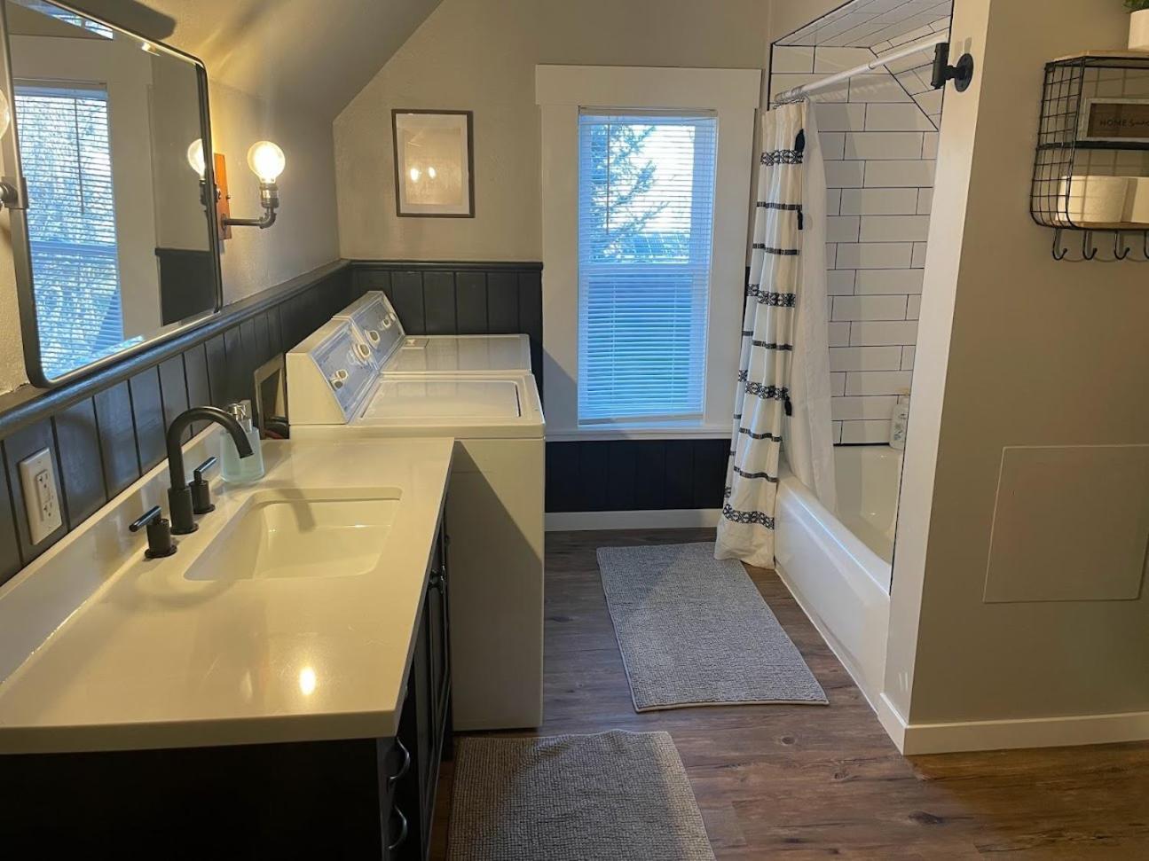 Spearfish Cottages Екстериор снимка